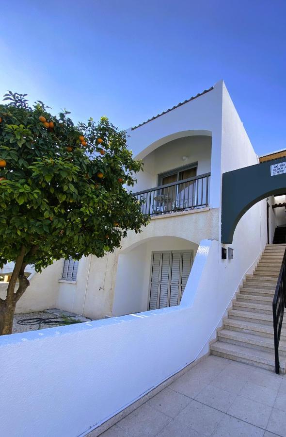 Penny'S Kato Paphos Apartment Exterior foto